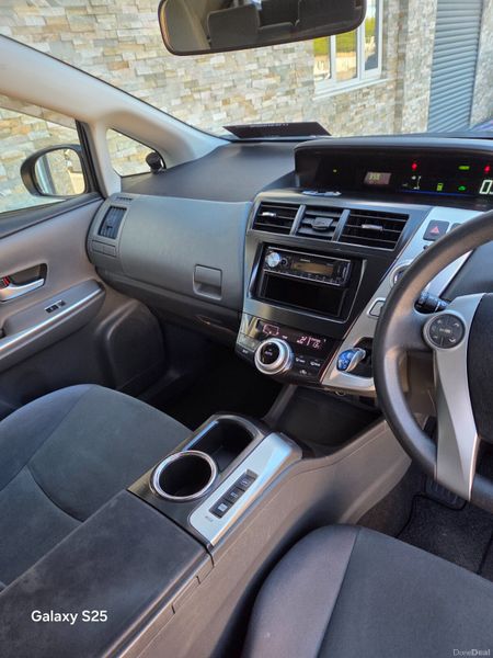Toyota Prius 2014 / 7 SEATER 400272671