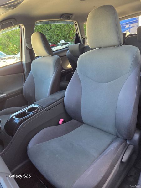 Toyota Prius 2014 / 7 SEATER 400272703
