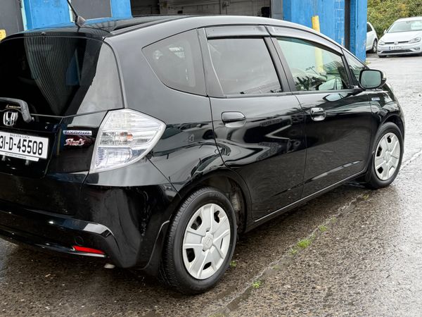 2013 Honda Fit Hybrid Automatic 400274055