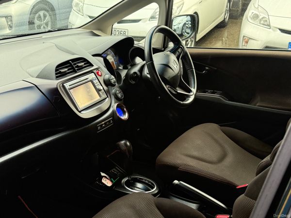 2013 Honda Fit Hybrid Automatic 400274061