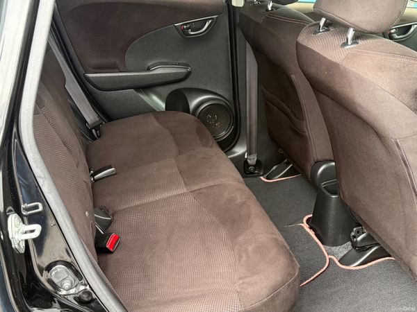 2013 Honda Fit Hybrid Automatic 400274063