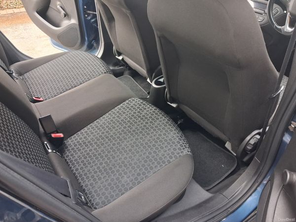 152 Opel/Vauxhall Corsa Sting 1.2 petrol.. 400340809