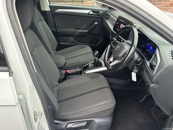 July 2022 VW T-Roc 2.0 TDI one owner only 61000kms 400349203