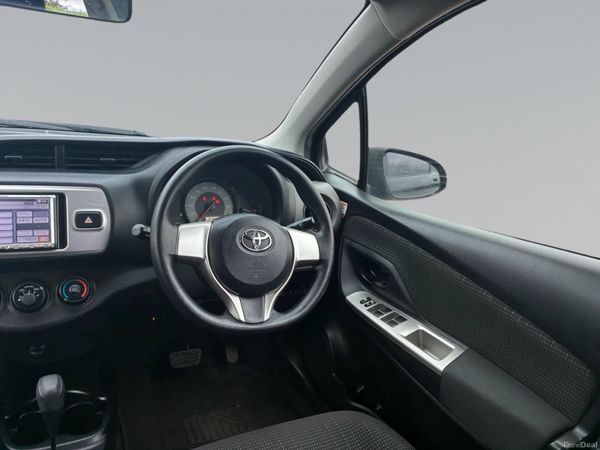 Toyota Vitz Automatic 400353175
