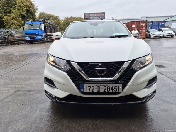 2017 Nissan Qashqai (1 owner & low milage) 400355185