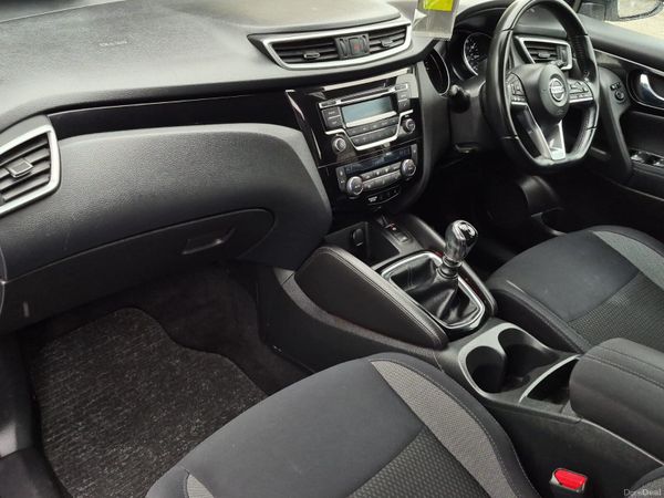 2017 Nissan Qashqai (1 owner & low milage) 400355195