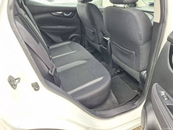 2017 Nissan Qashqai (1 owner & low milage) 400355197