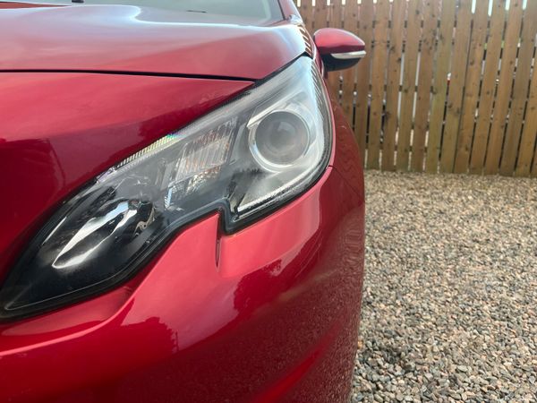 Peugeot 2008 2018 400359781
