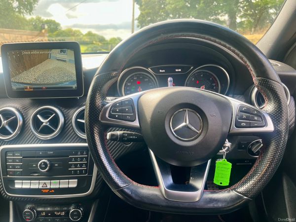 Mercedes-Benz 200 2017 400360345