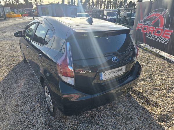 2015 Toyota Aqua -, 3 of 10