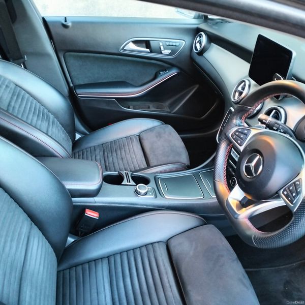 Mercedes-Benz CLA 180 AMG LINE Low mileage 400483589