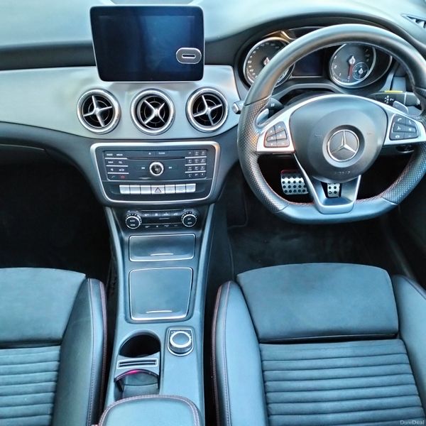 Mercedes-Benz CLA 180 AMG LINE Low mileage 400483591