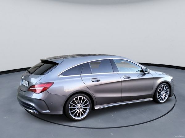 Mercedes-Benz CLA 180 AMG LINE Low mileage 400483521