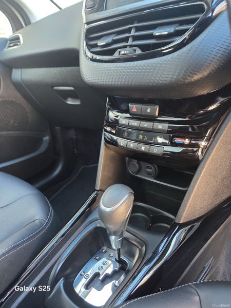 2017 Peugeot 2008 / PAN ROOF 10,750 400484669