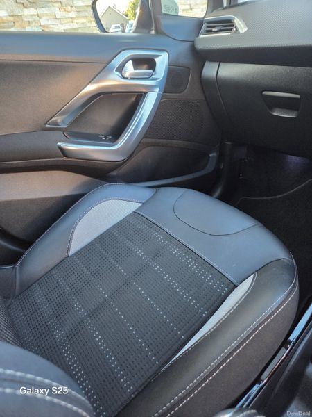 2017 Peugeot 2008 / PAN ROOF 10,750 400484671