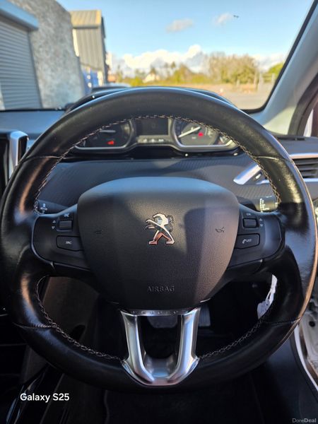 2017 Peugeot 2008 / PAN ROOF 10,750 400484677