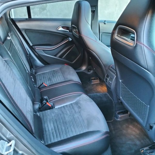 Mercedes-Benz CLA 180 AMG LINE Low mileage 400491025