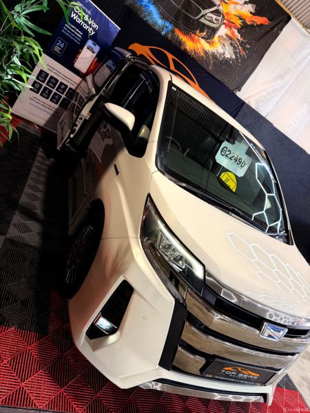 2019 Toyota Noah 1.8 Petrol Hybrid 94k 400491503