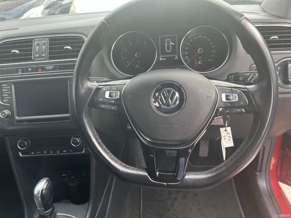 2015 Volkswagen Polo Highline | Wine Automatic 400435051