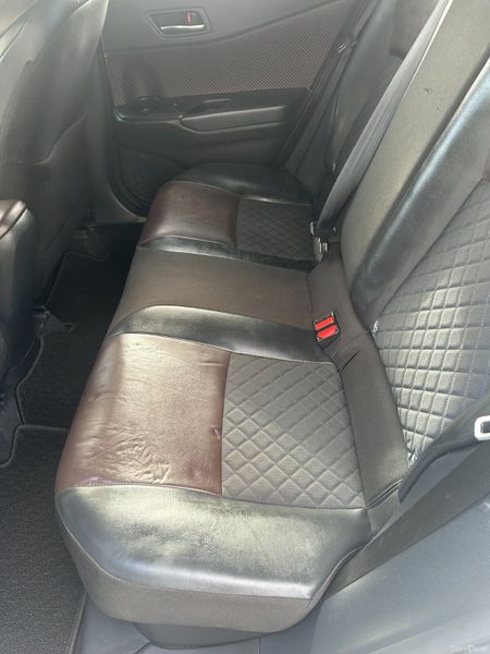 2019 Toyota C-HR | FINANCE ARRANGED | G Package 400437399