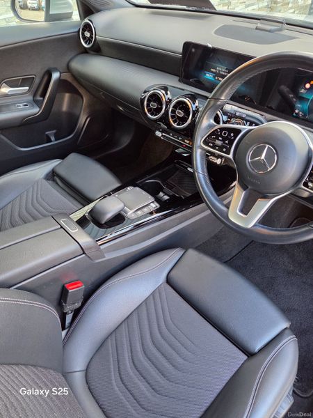 2021 mercedes Aclass / LOW MILEAGE 400541825