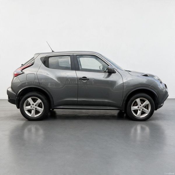 2016 Nissan Juke XE, 4 of 12