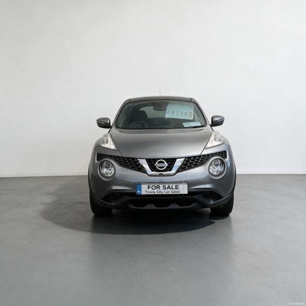 2016 Nissan Juke XE, 2 of 12