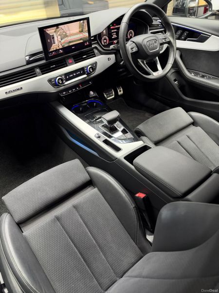 2022 Audi A4 40TDI Quattro Sline - Black edition! 400565481