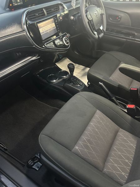 2019 Toyota Aqua Full Option 400509493