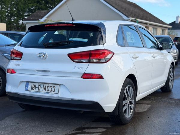 Hyundai i30 DELUXE 400517487