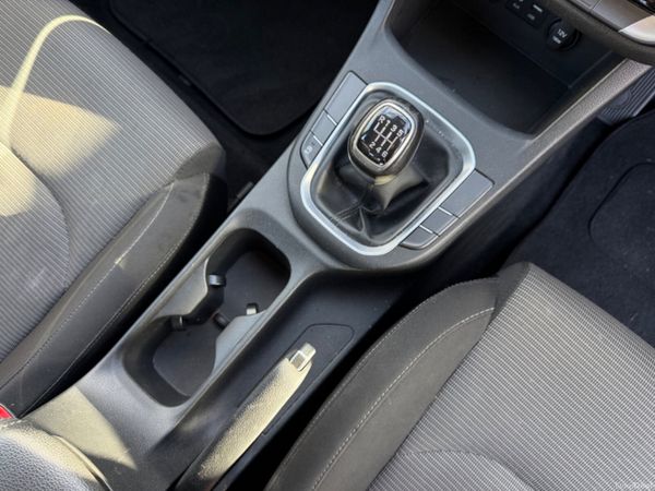 Hyundai i30 DELUXE 400517497