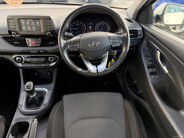 Hyundai i30 DELUXE 400517503