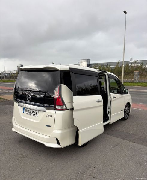 2017 Nissan Serena 2.0 S-Hybrid LOW KMS 8 SEATS 400536169