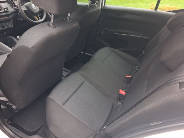 172 Skoda Fabia 1.0 Petrol Low Klms 400660293