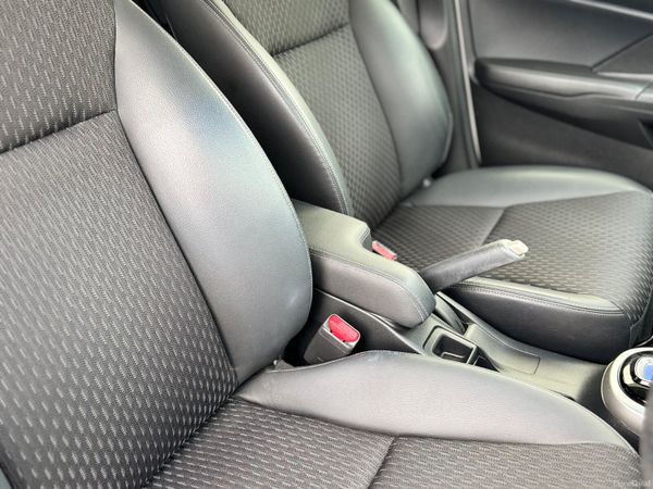 HONDA FIT 1.5L HYBRID AUTOMATIC 2015 69000KM ONLY 400606129