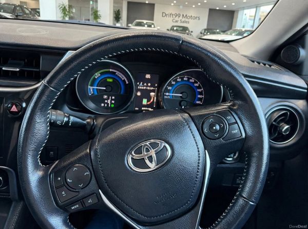 2018 Toyota Auris Hybrid Automatic/ Modellista 400744845