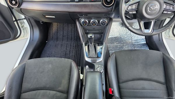MAZDA DEMIO 1.5L Diesel Leather Interior 400747035