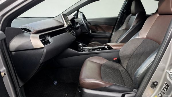 TOYOTA C-HR 1.8L HYBRID G-PACKAGE LEATHER INTERIOR 400747649