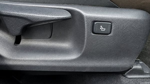 TOYOTA C-HR 1.8L HYBRID G-PACKAGE LEATHER INTERIOR 400747655