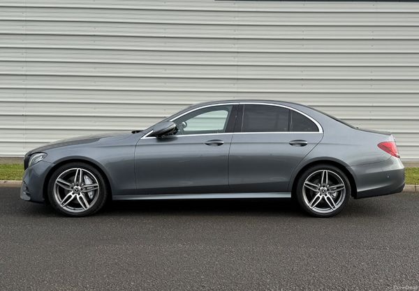 Mercedes-Benz E220d AMG 400748375