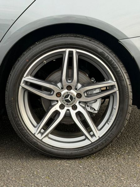 Mercedes-Benz E220d AMG 400748411