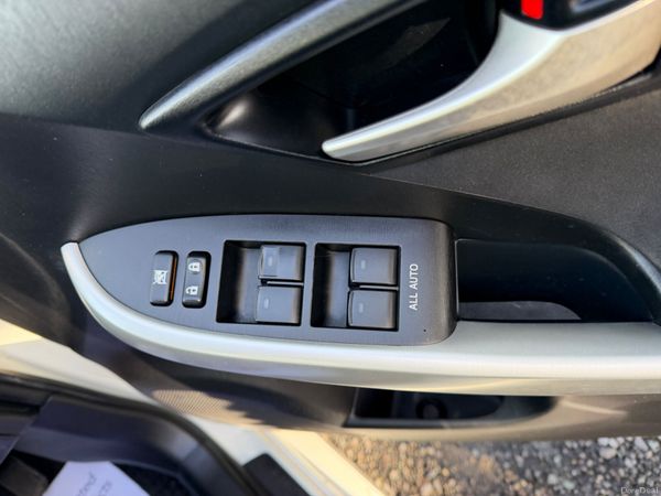Toyota Prius Hybrid Automatic 400749893