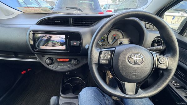 Toyota Vitz 1.5 Hybrid Petrol Auto 2017 400752893