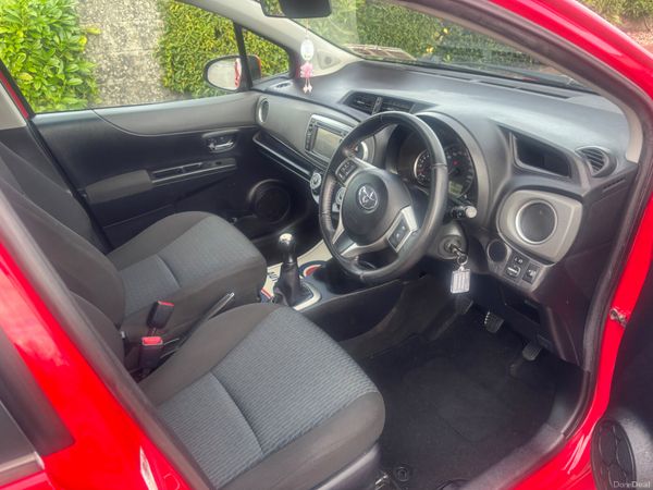 Toyota Yaris 2012 IMMACULATE 400753503