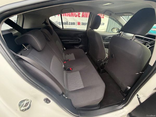 Toyota Aqua 2021 **LowMilage ** 400769757