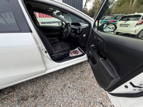 Toyota Aqua 2021 **LowMilage ** 400769769