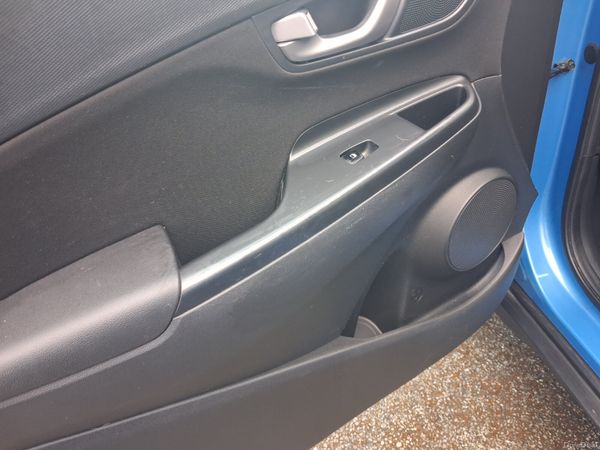 181 Hyundai KONA 1.0L Petrol. 400710271