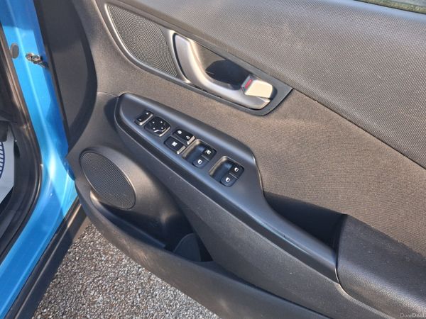 181 Hyundai KONA 1.0L Petrol. 400710285