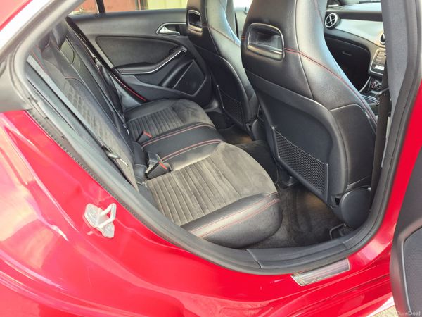 2017 Mercedes 180 CLA AMG Line 400712595