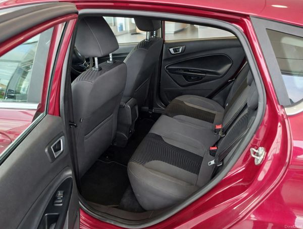 2014 Ford Fiesta Auto/ Ecoboost 400728741